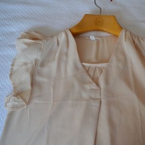 Loose fitting blouse